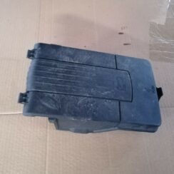 Akumulatora vāks priekš SKODA OCTAVIA 2012