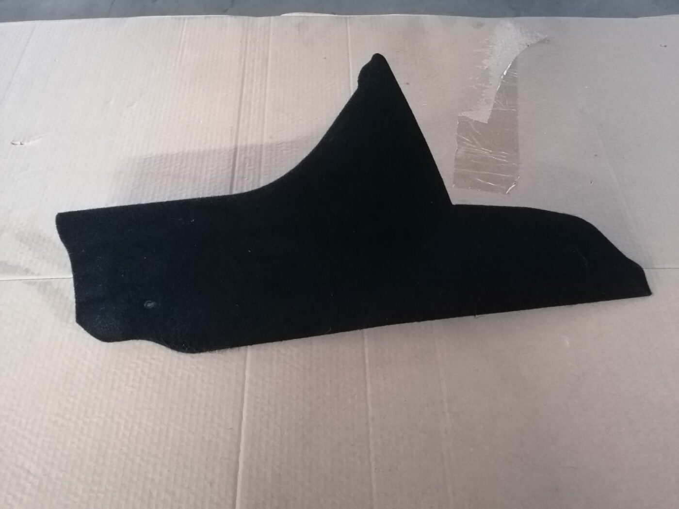 Centrālās konsoles (apdares) sānu panelis priekš SKODA OCTAVIA 2012 1 Centrālās konsoles (apdares) sānu panelis priekš SKODA OCTAVIA 2012