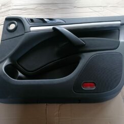 Priekšējo labo durvju apdare priekš SKODA OCTAVIA 2012