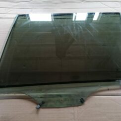 Aizmugurējo kreiso durvju stikls priekš SKODA OCTAVIA 2012