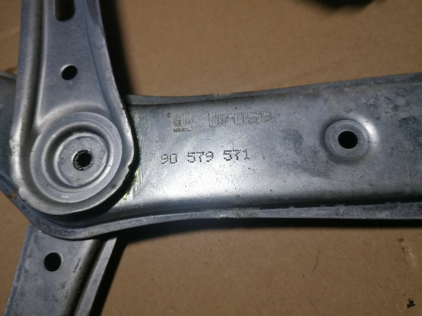 Stikla pacelšanas mehānisms priekšējais kreisais priekš OPEL ZAFIRA 2002 4 Stikla pacelšanas mehānisms priekšējais kreisais priekš OPEL ZAFIRA 2002