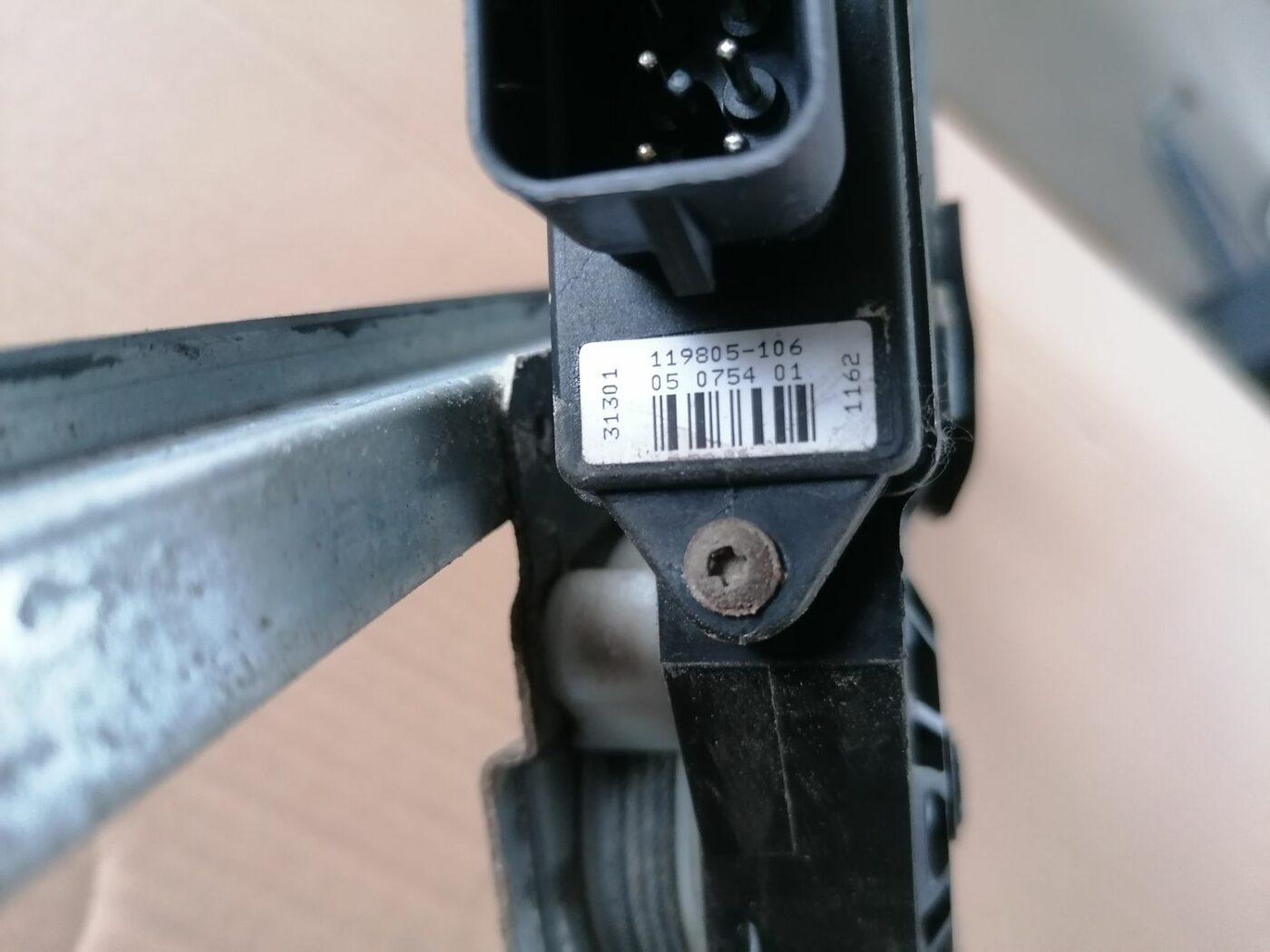 Stikla pacelšanas mehānisms aizmugurējais kreisais priekš OPEL ZAFIRA 2002