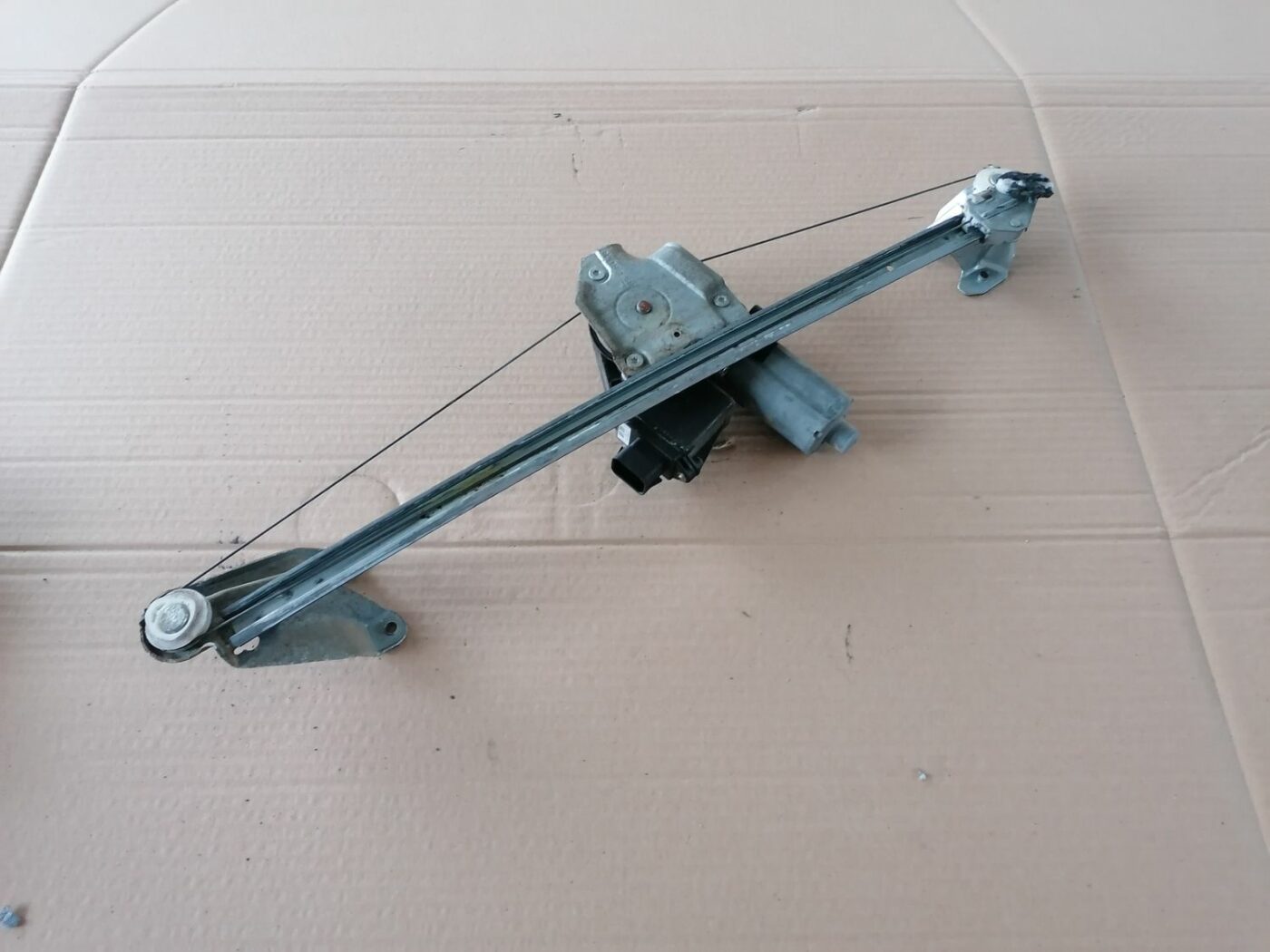 Stikla pacelšanas mehānisms aizmugurējais kreisais priekš OPEL ZAFIRA 2002