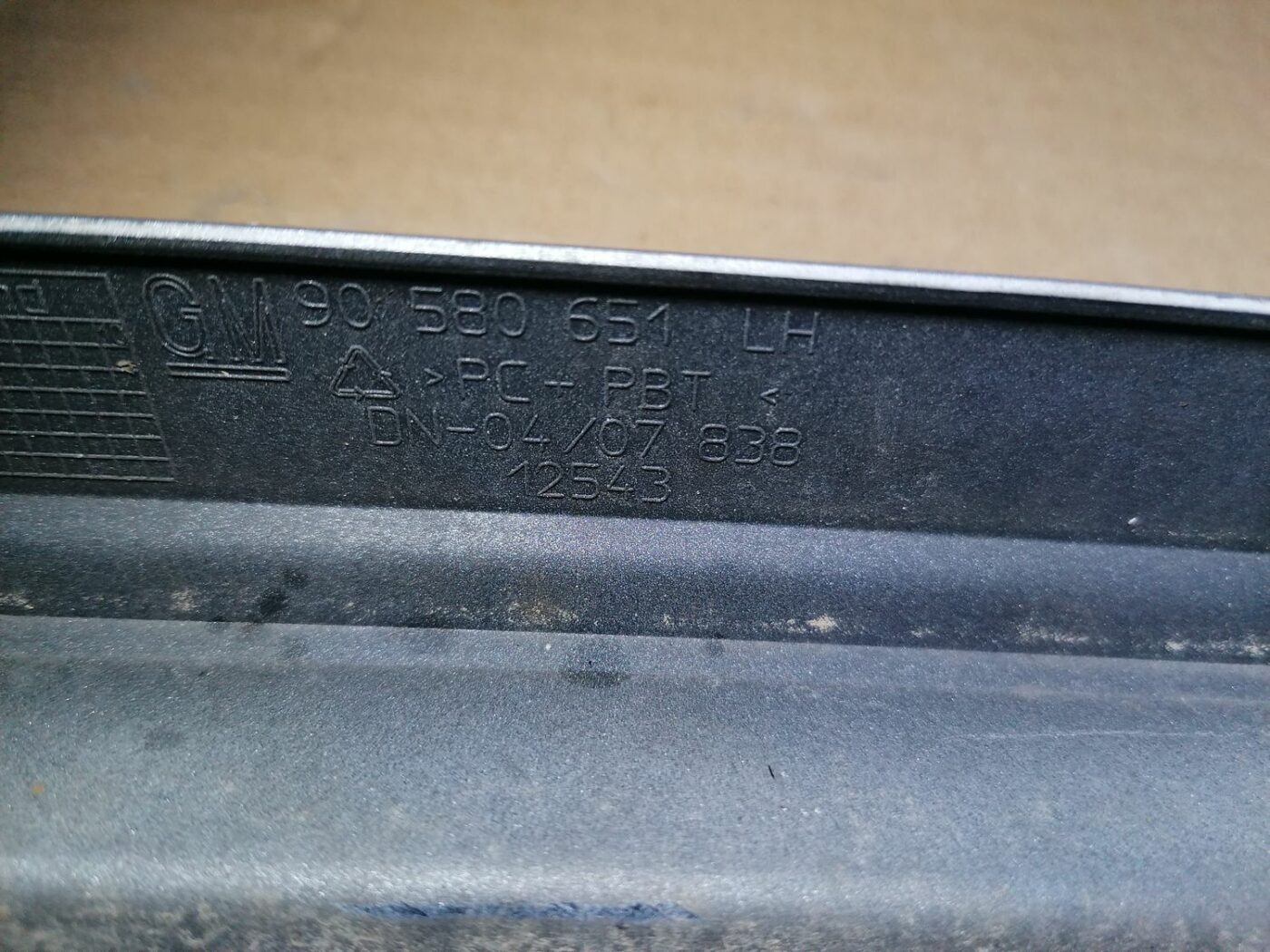 Priekšēja luktura kronšteins priekš OPEL ZAFIRA 2002