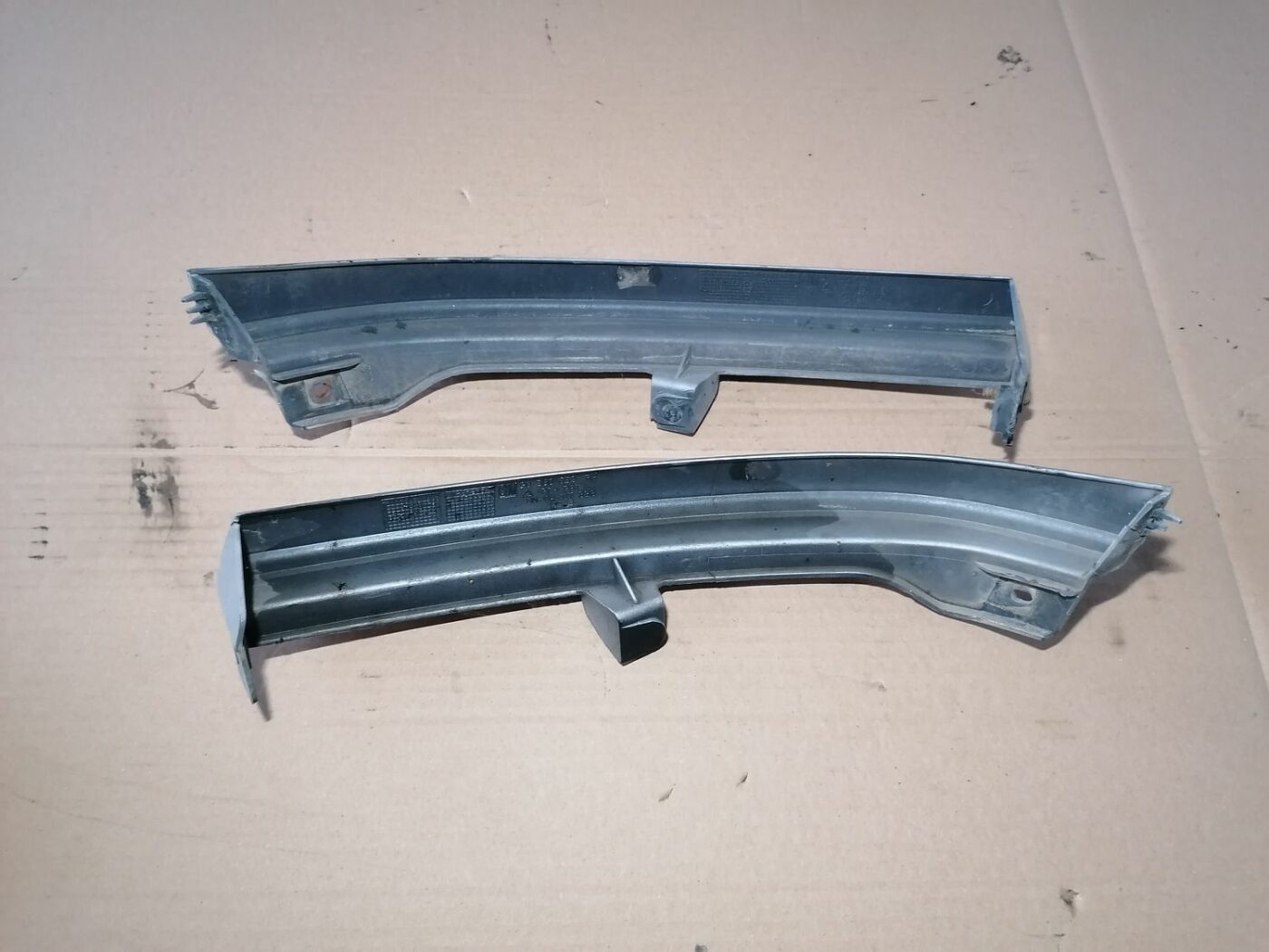 Priekšēja luktura kronšteins priekš OPEL ZAFIRA 2002