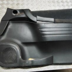 Priekšējo labo durvju apdare priekš OPEL ZAFIRA 2002