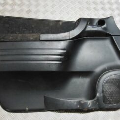 Priekšējo kreiso durvju apdare priekš OPEL ZAFIRA 2002