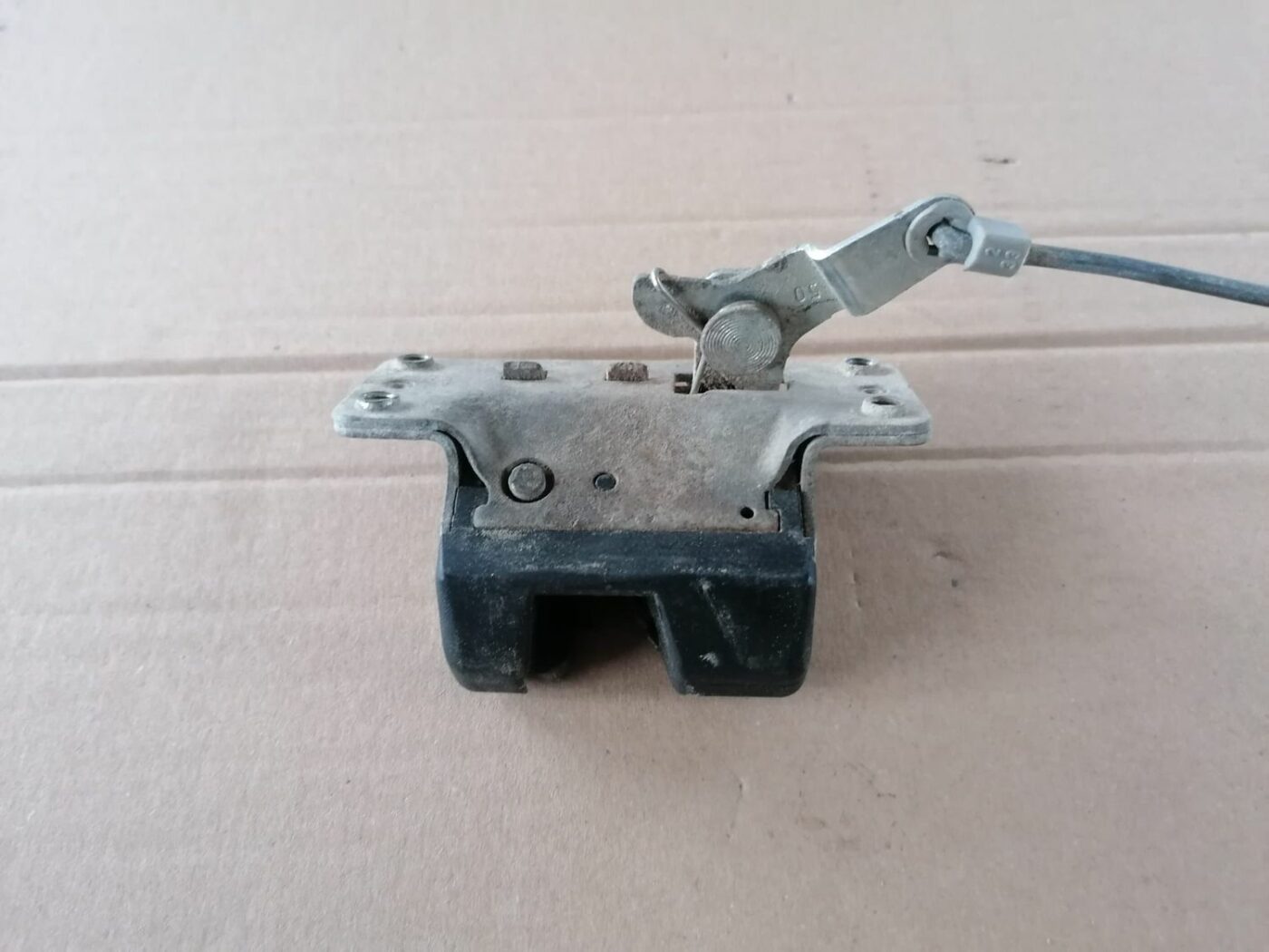 Bagāžnieka vāka slēdzene priekš OPEL ZAFIRA 2002 3 Bagāžnieka vāka slēdzene priekš OPEL ZAFIRA 2002