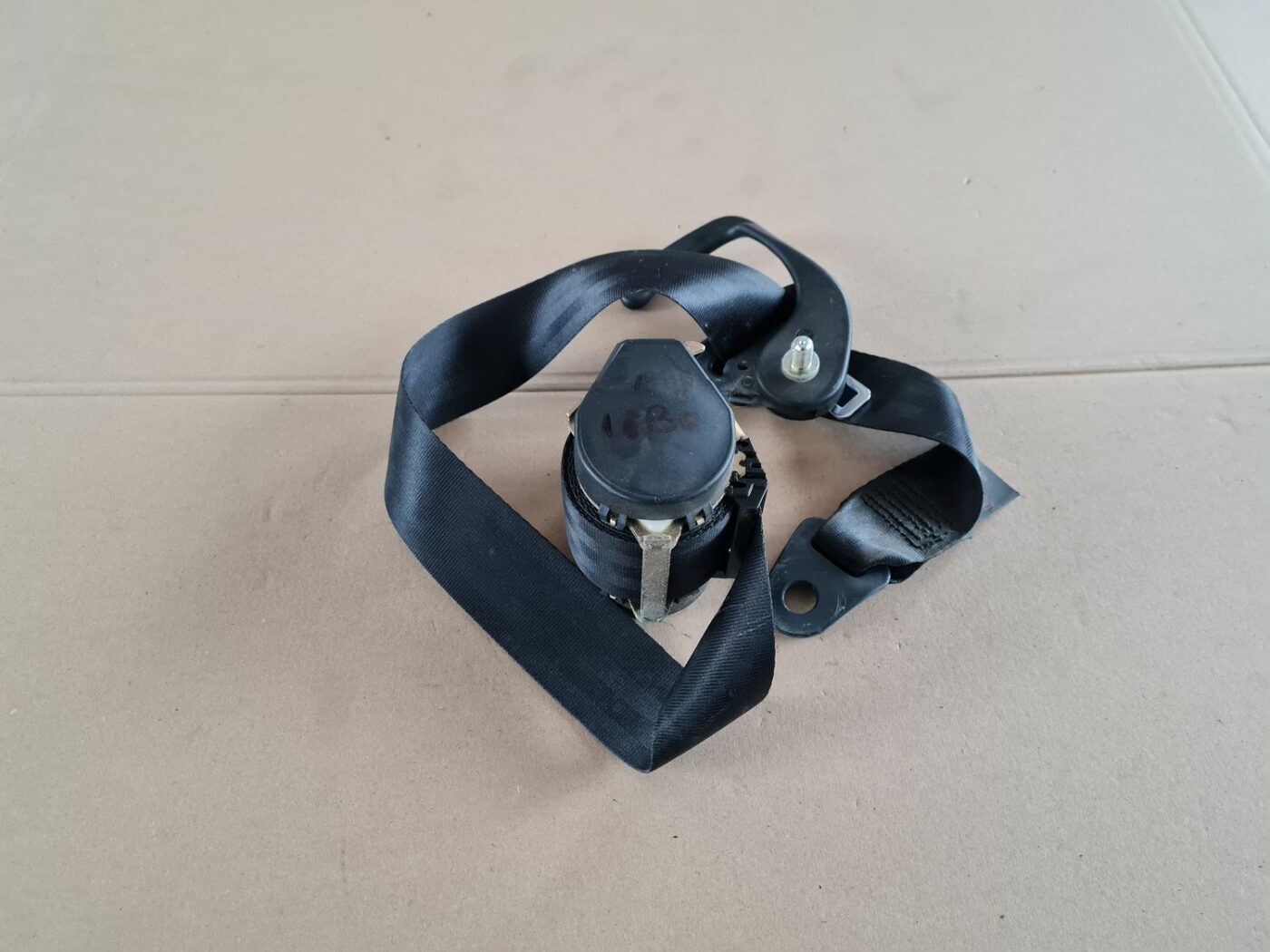 Aizmugurējā kreisa drošības josta priekš PEUGEOT 307 2003 1 Aizmugurējā kreisa drošības josta priekš PEUGEOT 307 2003