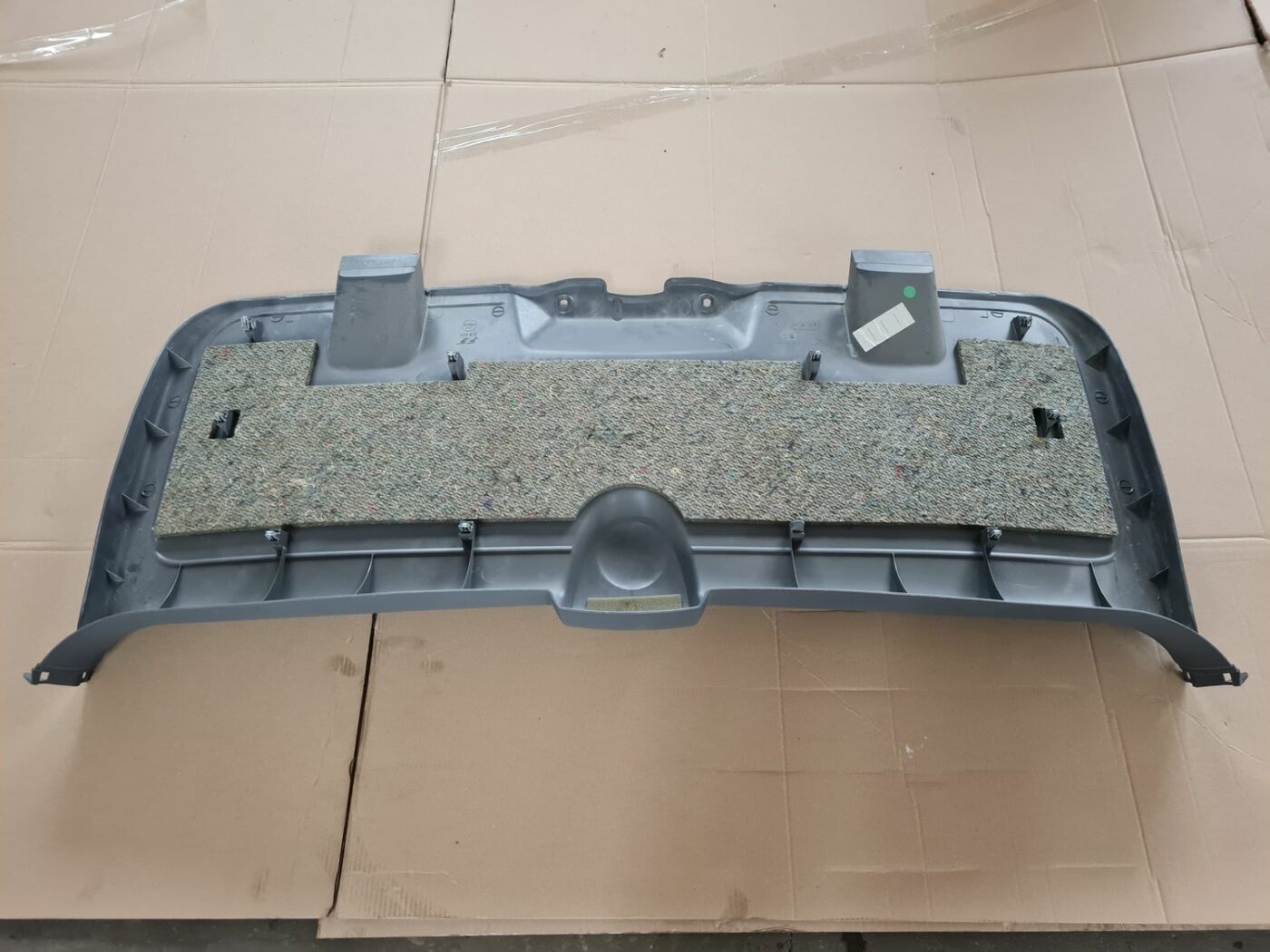 Bagāžnieka vāka liela apdare priekš PEUGEOT 307 2003