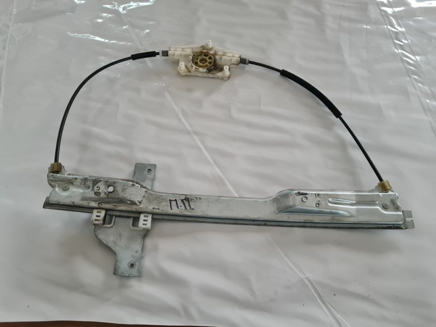 Stikla pacelšanas mehānisms priekšējais kreisais priekš CITROEN C4 2006-2 1 Stikla pacelšanas mehānisms priekšējais kreisais priekš CITROEN C4 2006-2