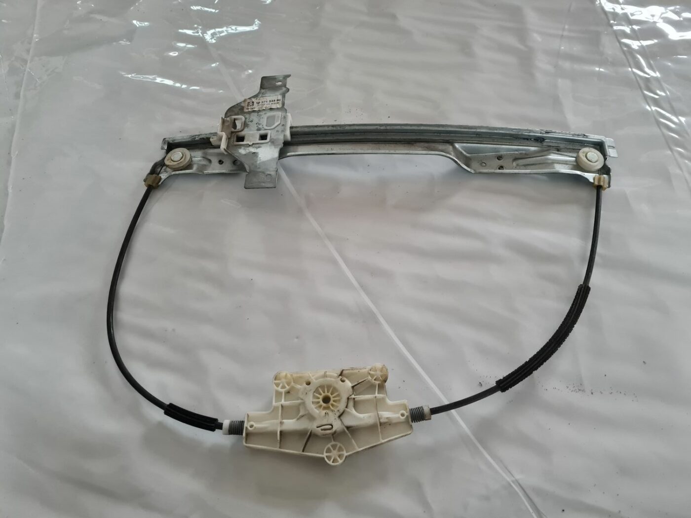 Stikla pacelšanas mehānisms priekšējais kreisais priekš CITROEN C4 2006-2 2 Stikla pacelšanas mehānisms priekšējais kreisais priekš CITROEN C4 2006-2