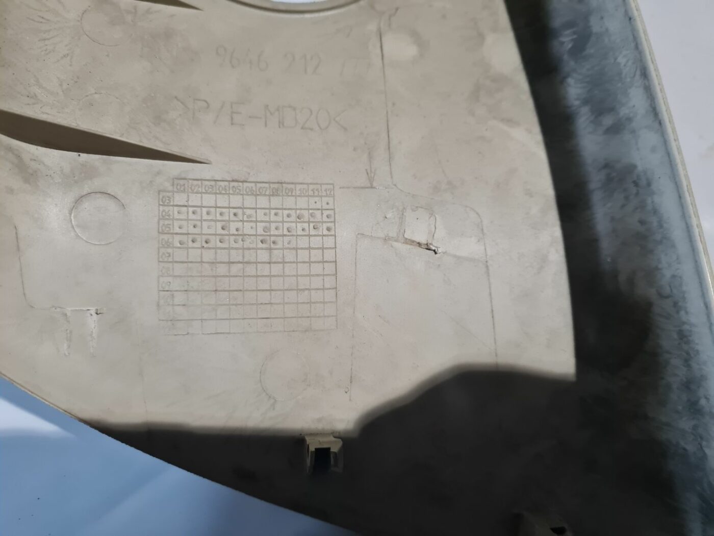 Vidējas salona statnes apdare priekš CITROEN C4 2006-2