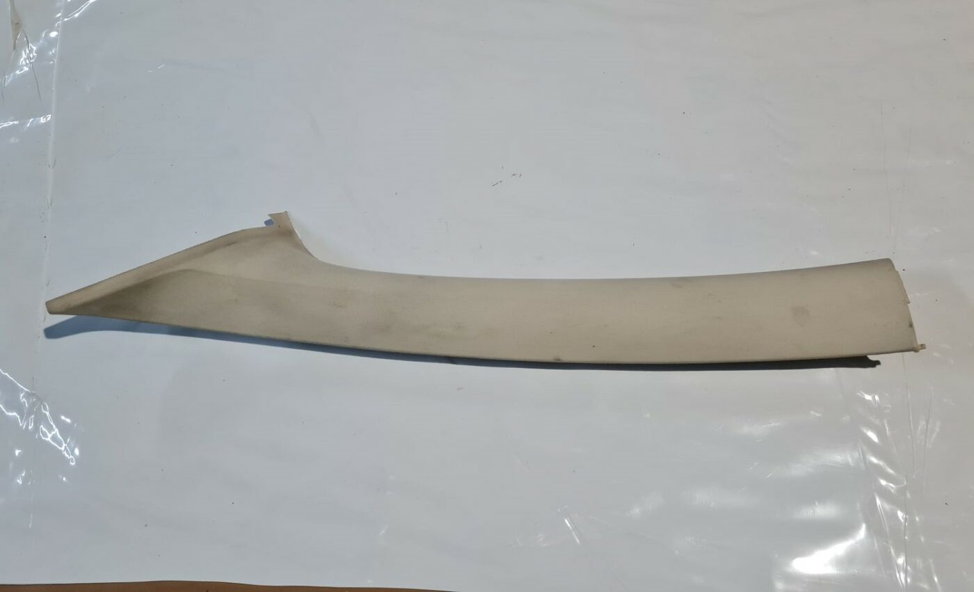 Priekšējas salona statnes apdare priekš CITROEN C4 2006-2