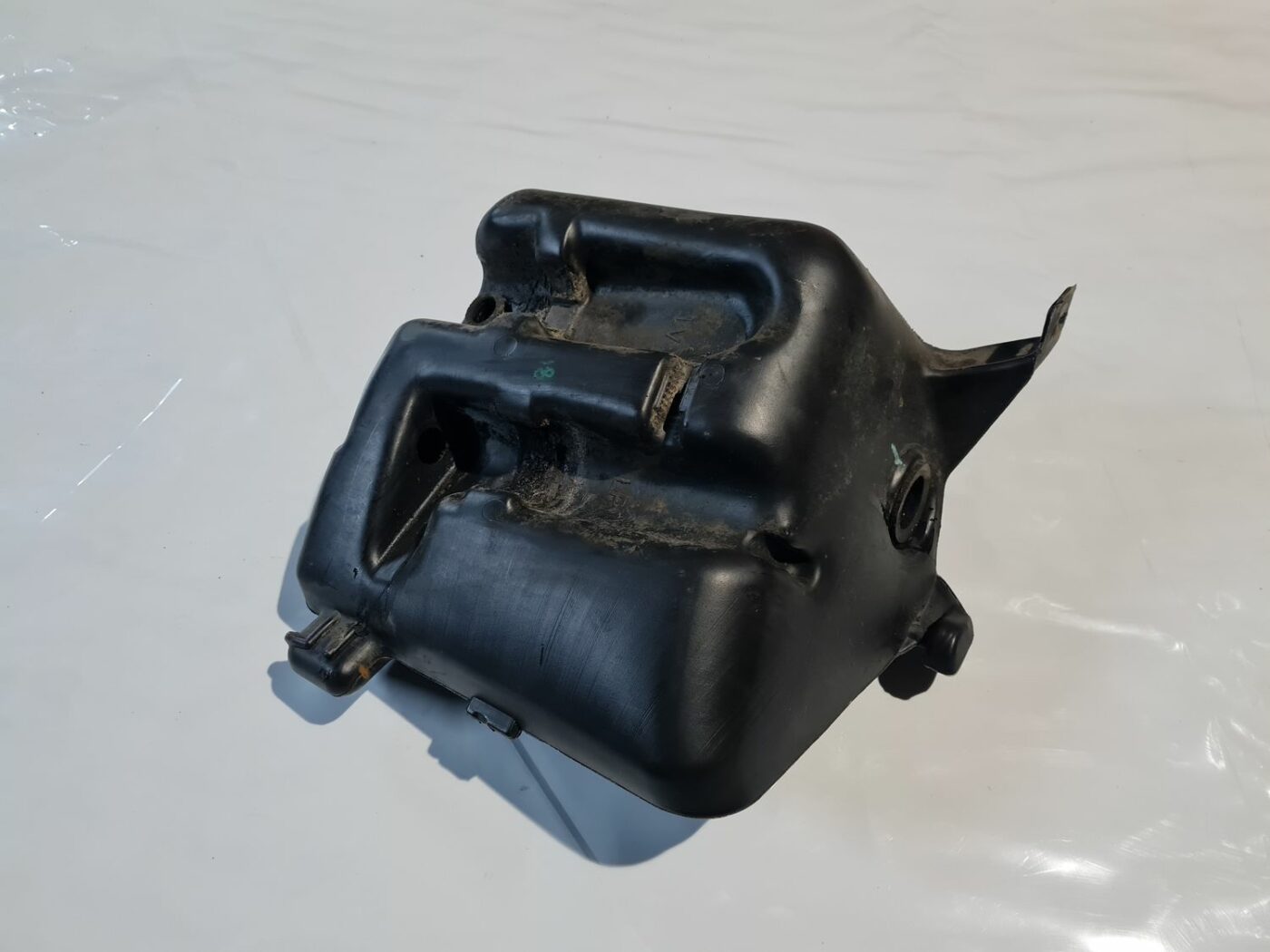 Mazgātāja šķidruma tvertne priekš CITROEN C4 2006-2