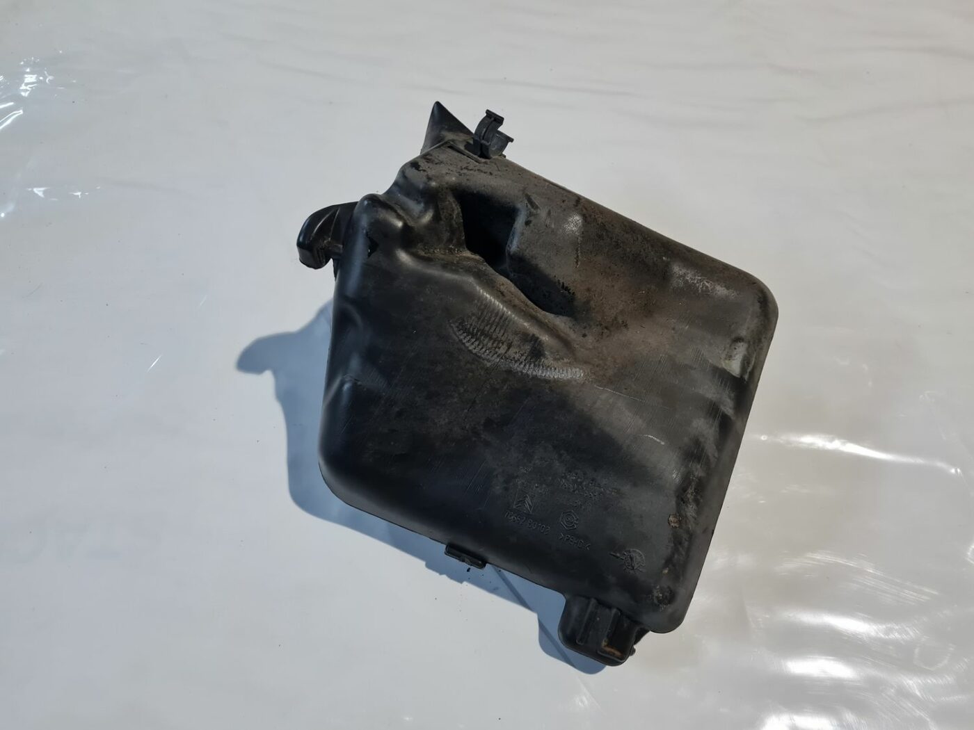 Mazgātāja šķidruma tvertne priekš CITROEN C4 2006-2