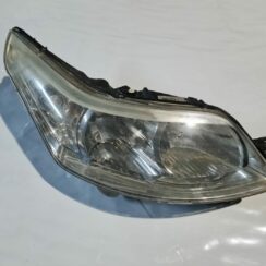 Priekšējais labais lukturis priekš CITROEN C4 2006-2