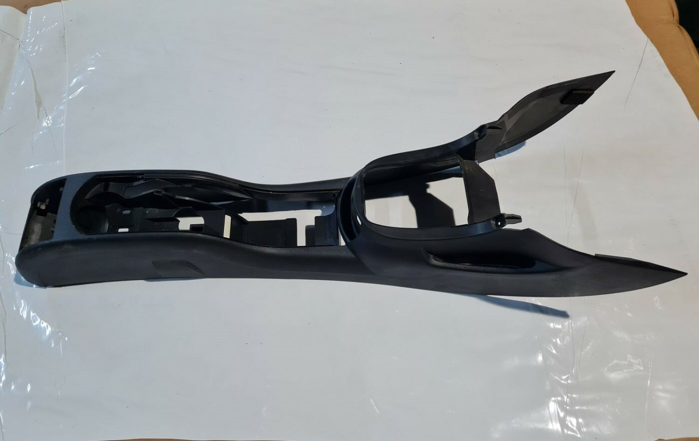 Centrālās konsoles apdares lielākā daļa priekš CITROEN C4 2006-2