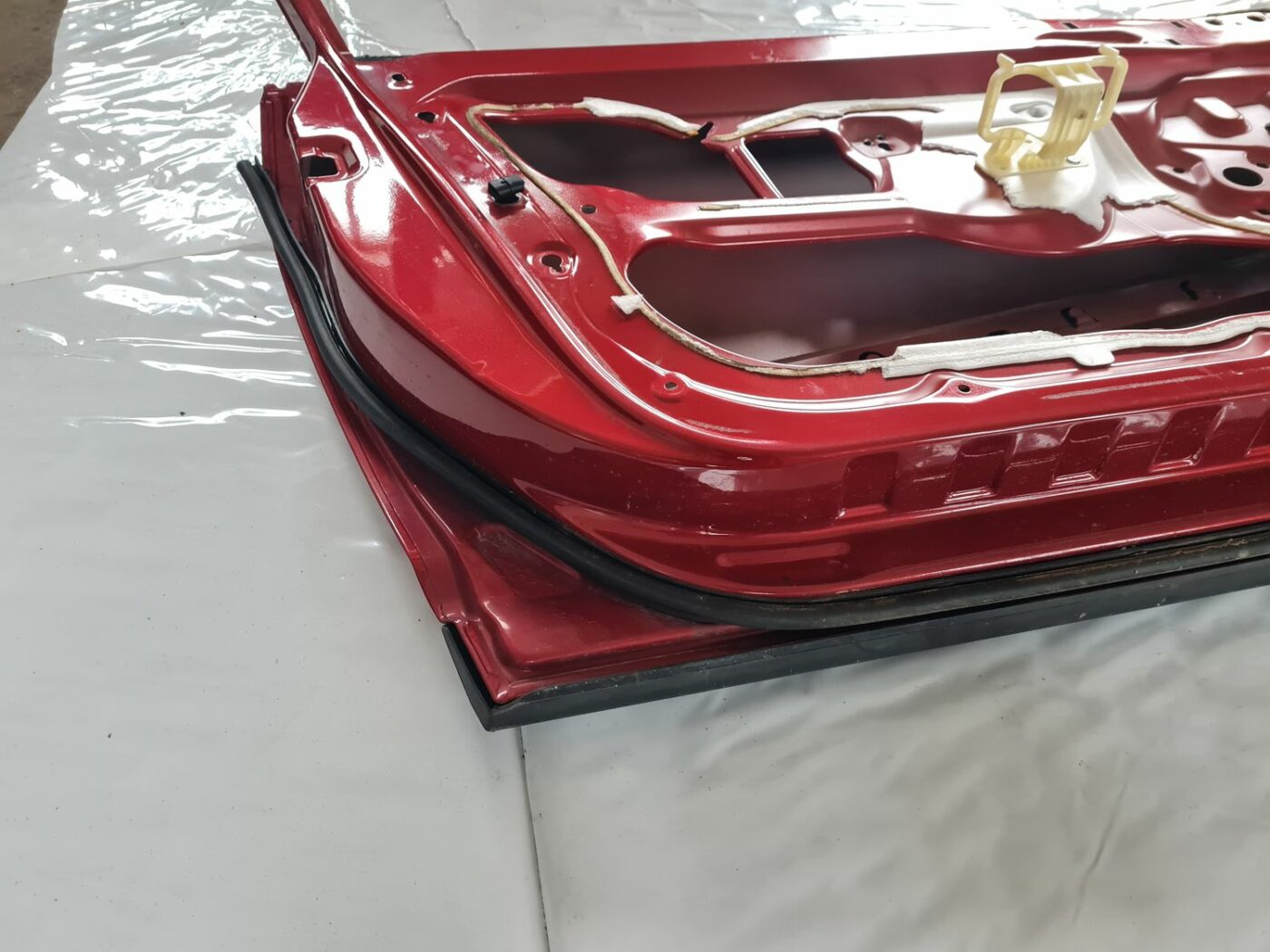 Priekšējās kreisās durvis priekš CITROEN C4 2006-2