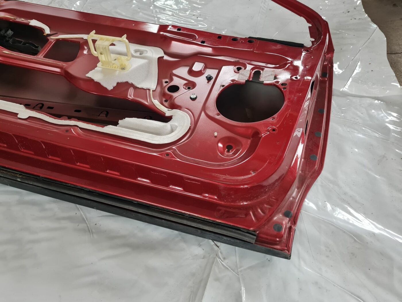 Priekšējās kreisās durvis priekš CITROEN C4 2006-2