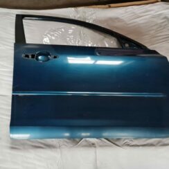 Priekšējās labās durvis priekš MAZDA 3 2007