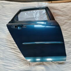 Aizmugurējās labās durvis priekš MAZDA 3 2007