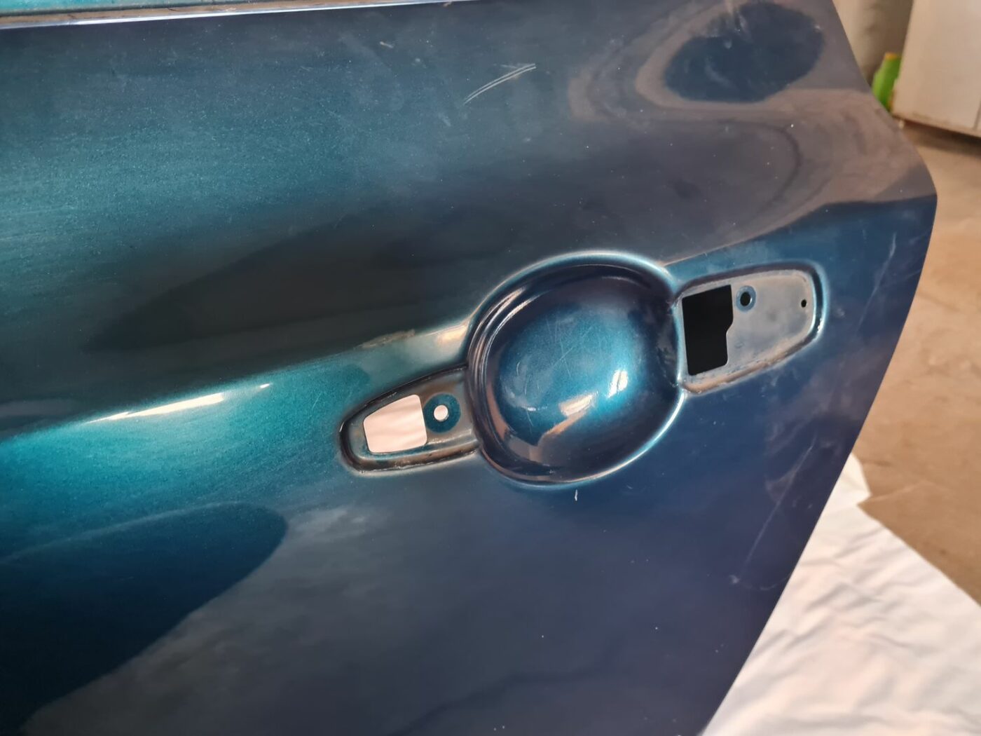 Aizmugurējās kreisās durvis priekš MAZDA 3 2007 5 Aizmugurējās kreisās durvis priekš MAZDA 3 2007