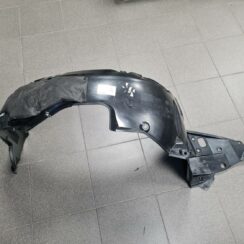 Priekšējais kreisais paspārns priekš TOYOTA AVENSIS T27 15-17