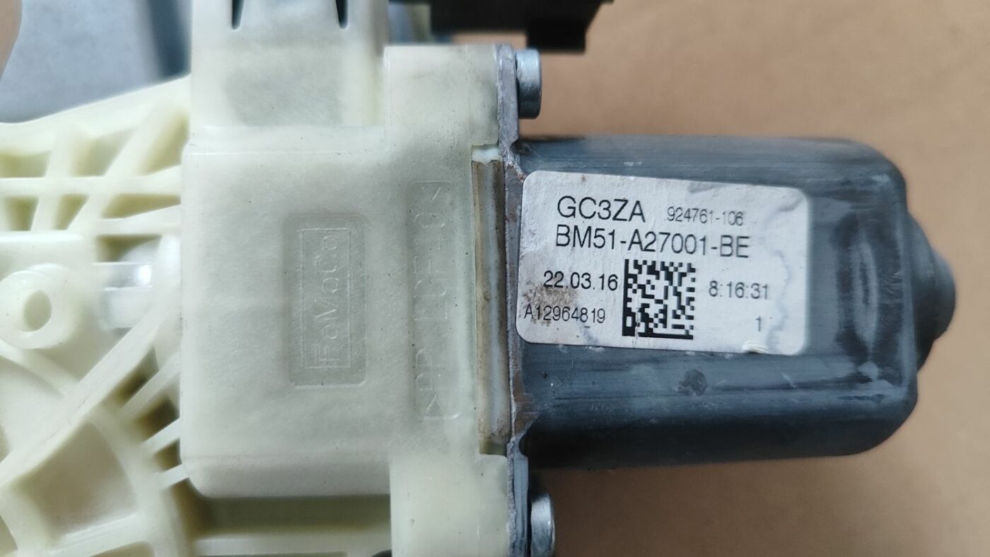 Stikla pacelšanas mehānisms aizmugurējais kreisais priekš FORD FOCUS 2016 UNIVERSAL 6 Stikla pacelšanas mehānisms aizmugurējais kreisais priekš FORD FOCUS 2016 UNIVERSAL