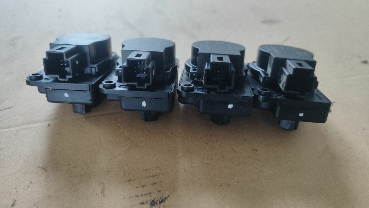 Apsildes sistēmas aktuators priekš FORD FOCUS 2016 UNIVERSAL