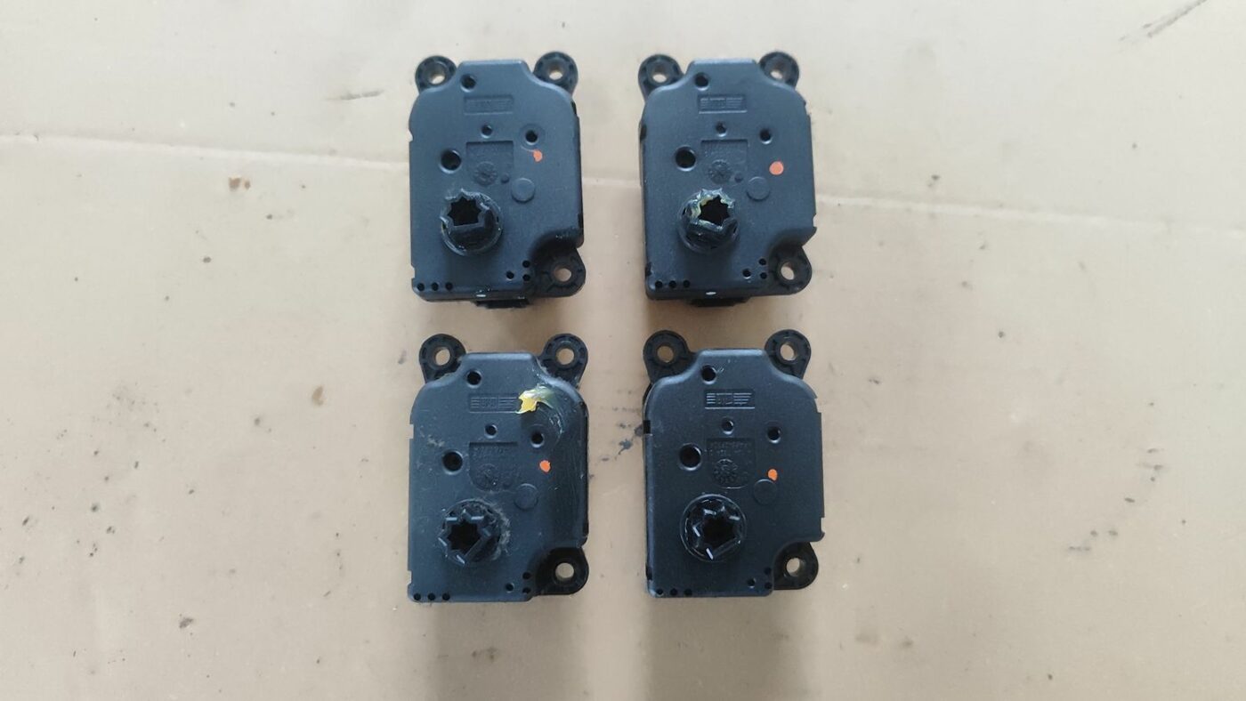 Apsildes sistēmas aktuators priekš FORD FOCUS 2016 UNIVERSAL