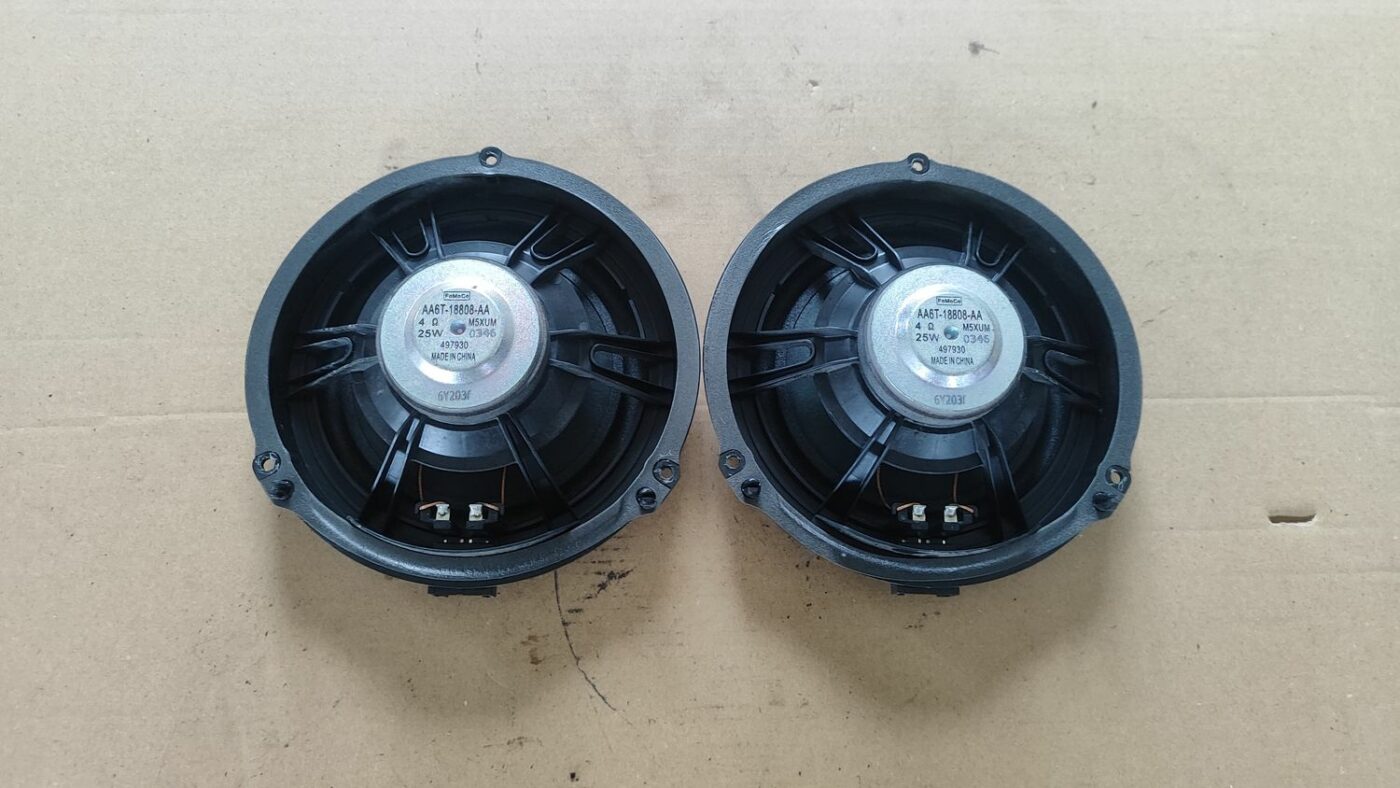 Durvju skaļrunis, apakšā priekš FORD FOCUS 2016 UNIVERSAL