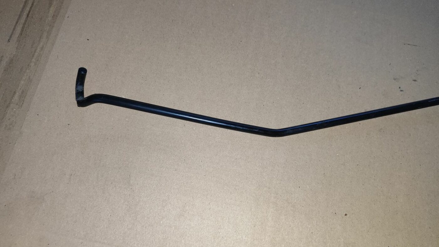 Dzinēja pārsega atbalsta kāja priekš FORD FOCUS 2016 UNIVERSAL 3 Dzinēja pārsega atbalsta kāja priekš FORD FOCUS 2016 UNIVERSAL