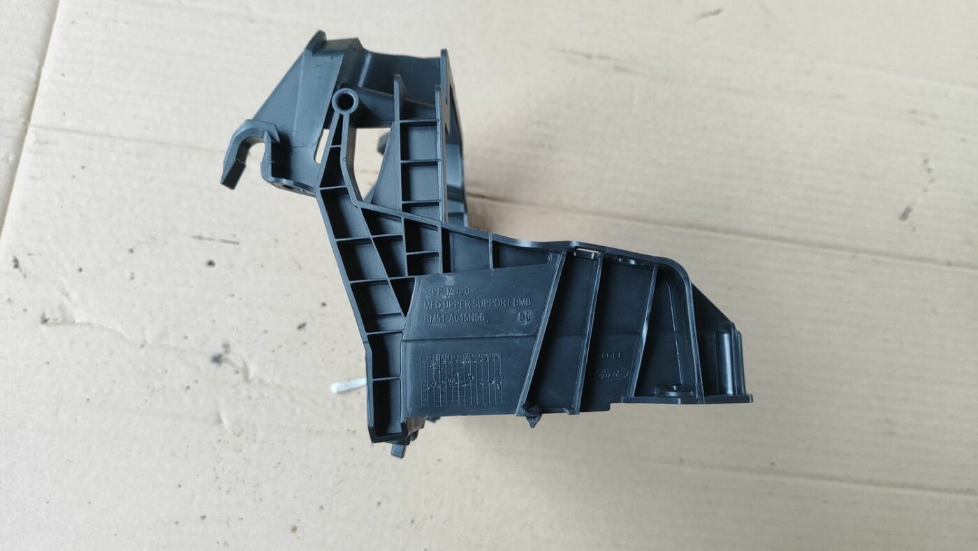 Automašīnas radio kronšteins priekš FORD FOCUS 2016 UNIVERSAL