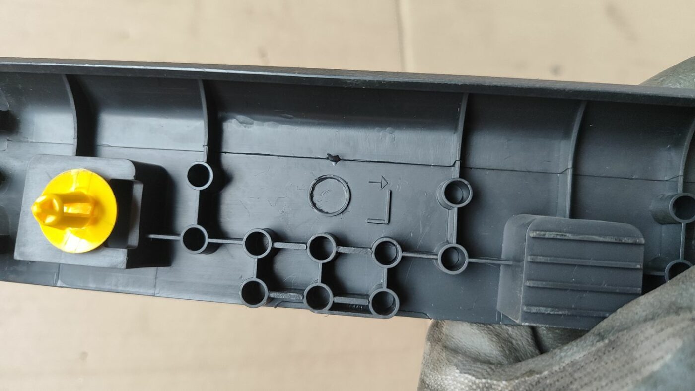 Sliekšņa priekšēja kreisa uzlika (salonā) priekš FORD FOCUS 2016 UNIVERSAL