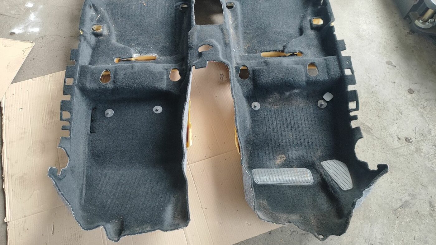 Salona paklājs priekš FORD FOCUS 2016 UNIVERSAL