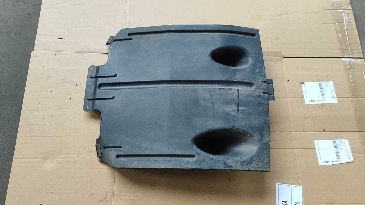 Dzinēja aizsargs priekš FORD FOCUS 2016 UNIVERSAL 1 Dzinēja aizsargs priekš FORD FOCUS 2016 UNIVERSAL