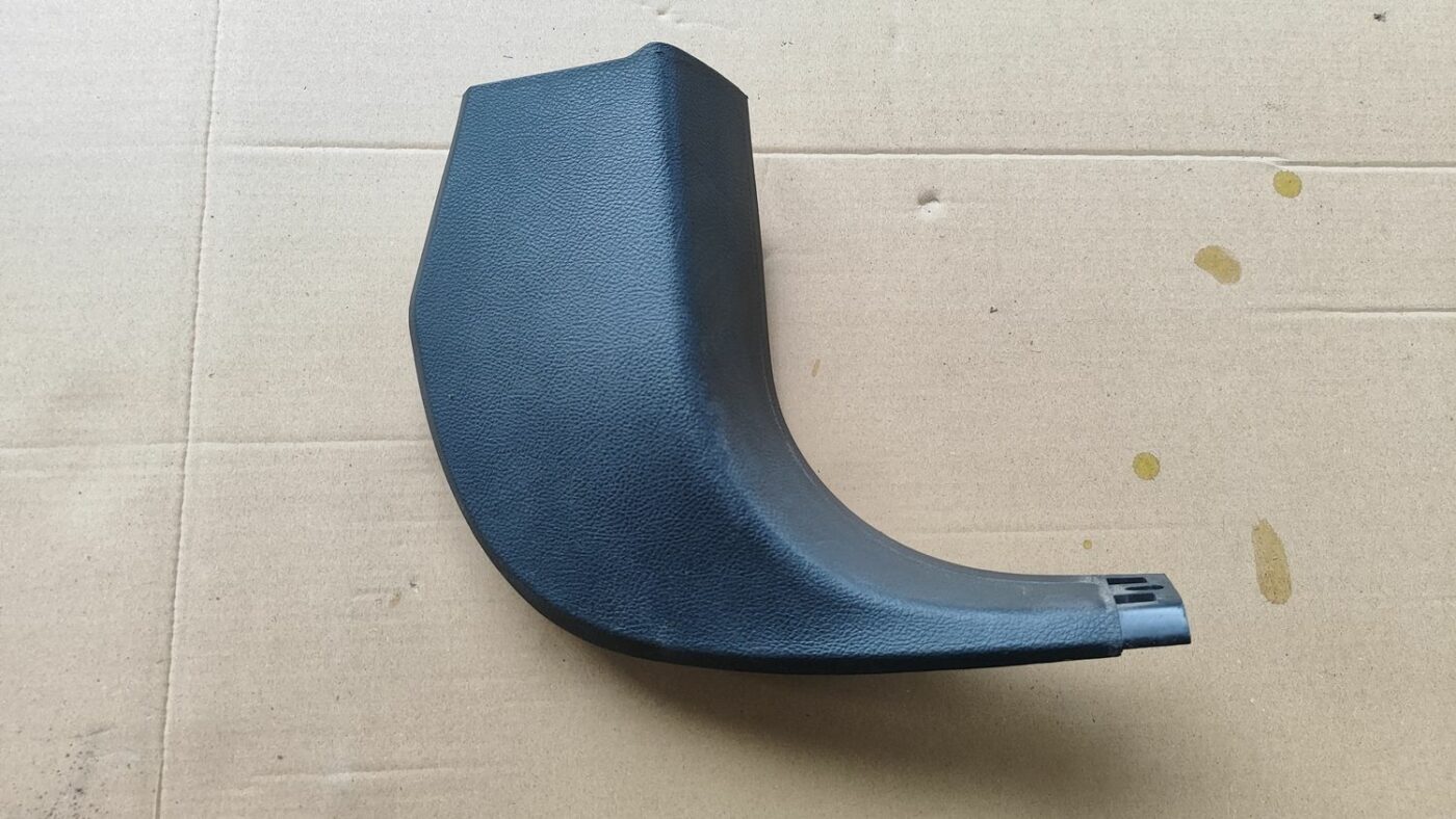 Sliekšņa priekšēja laba uzlika (salonā) priekš FORD FOCUS 2016 UNIVERSAL