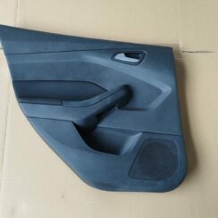 Aizmugurējo kreiso durvju apdare priekš FORD FOCUS 2016 UNIVERSAL