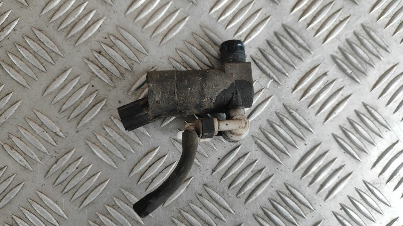 Mazgātāja šķidruma sūknis priekš FORD FOCUS 2016 UNIVERSAL