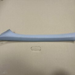 Priekšējas salona statnes apdare priekš PEUGEOT 307 2003