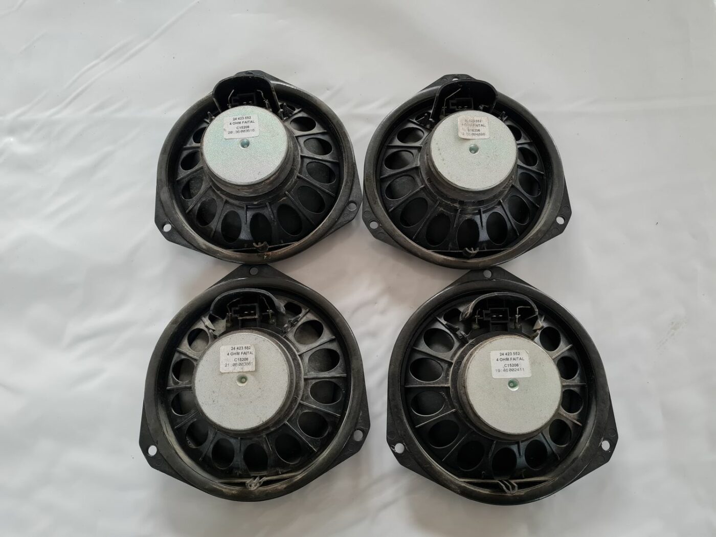 Durvju skaļrunis, apakšā priekš OPEL VECTRA C 2006