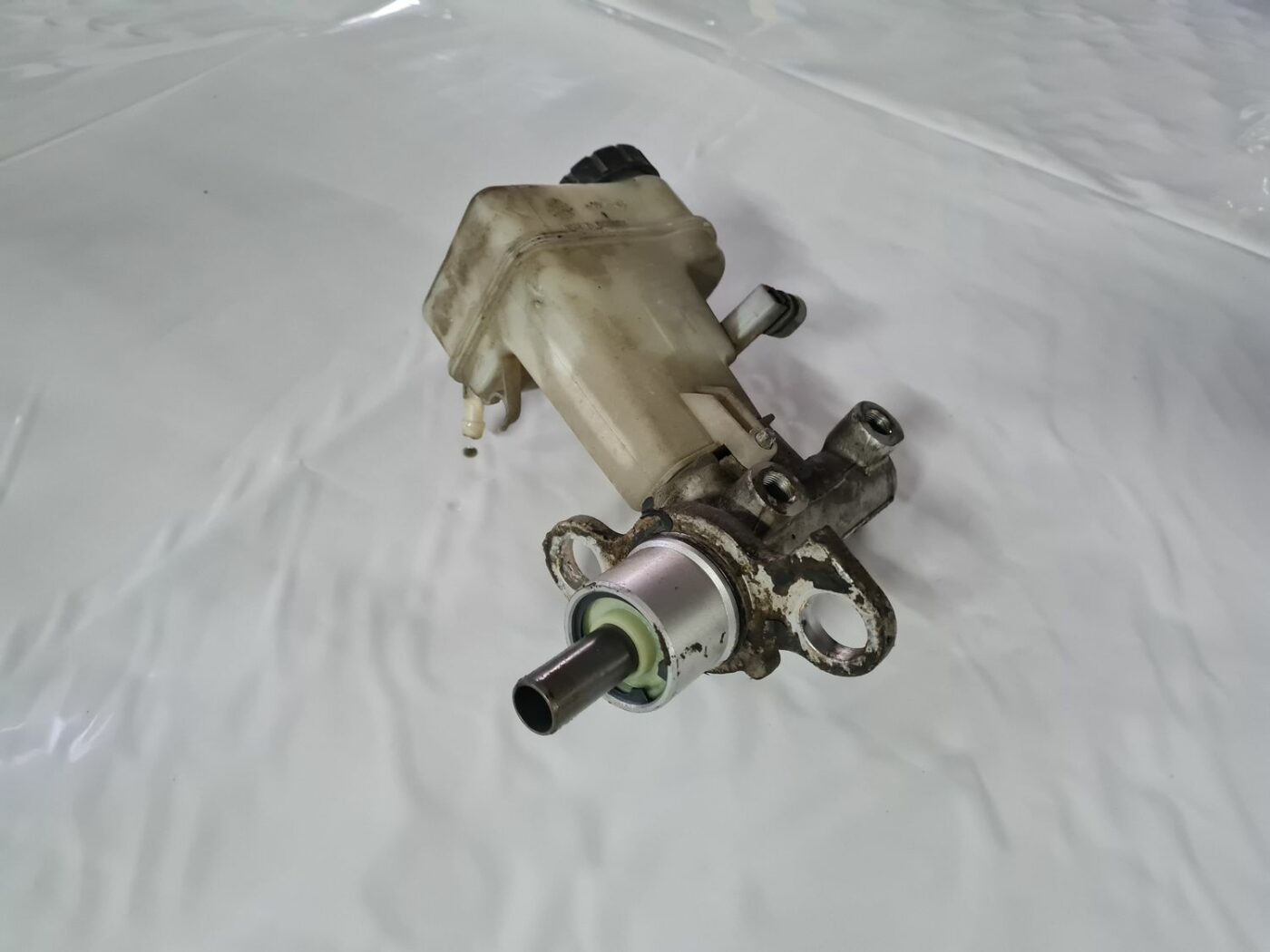 Bremžu pastiprinātāja galvenais cilindrs priekš OPEL VECTRA C 2006