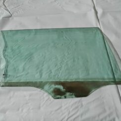 Aizmugurējo labo durvju stikls priekš OPEL VECTRA C 2006