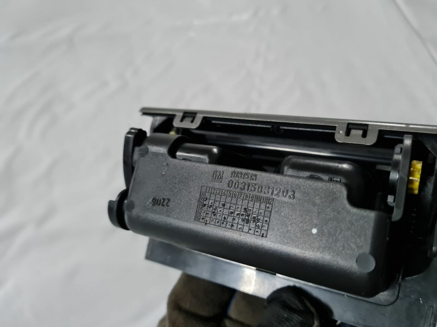 Pelnu trauks priekš OPEL VECTRA C 2006 2 Pelnu trauks priekš OPEL VECTRA C 2006