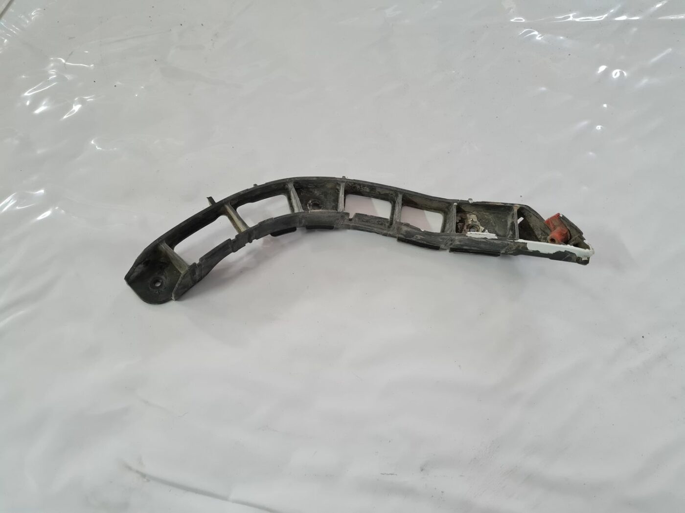 Aizmugurēja bufera kronšteins priekš OPEL VECTRA C 2006 2 Aizmugurēja bufera kronšteins priekš OPEL VECTRA C 2006