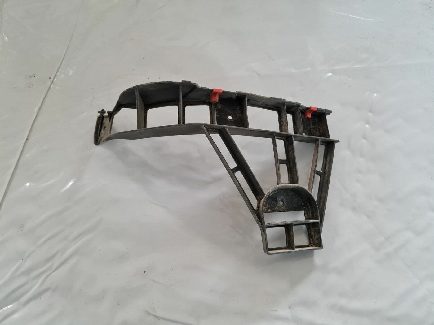 Aizmugurēja bufera kronšteins priekš OPEL VECTRA C 2006