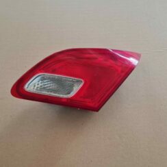 Bagāžnieka vāka labais lukturis priekš OPEL ASTRA J 2013