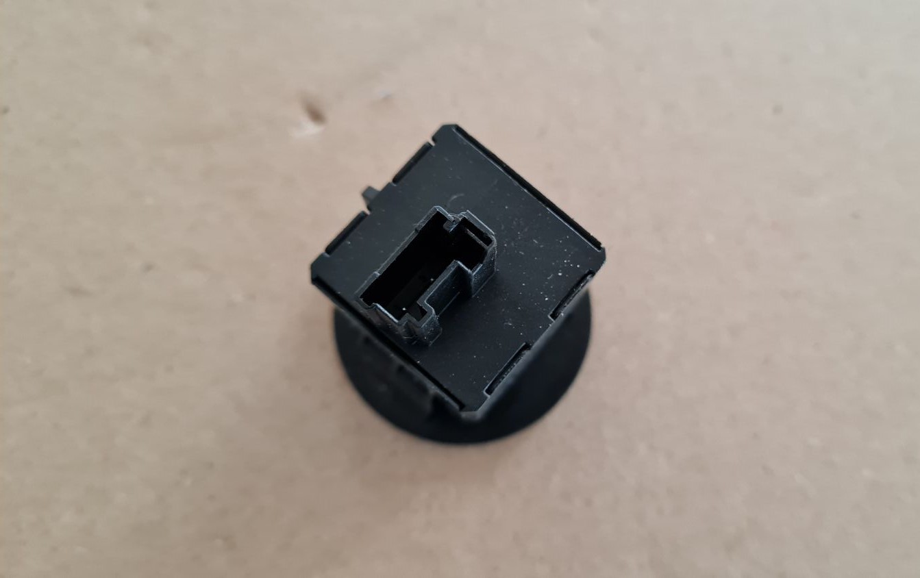 Drošības spilvena izslēgšanas slēdzis priekš OPEL ASTRA J 2013 4 Drošības spilvena izslēgšanas slēdzis priekš OPEL ASTRA J 2013