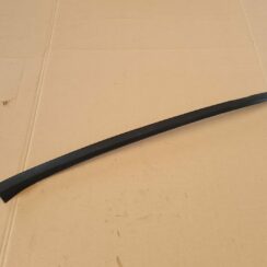 Vējstikla moldings priekš OPEL ASTRA J 2013